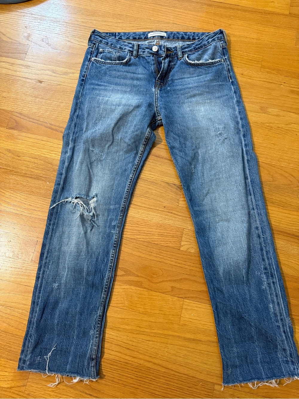 Zara women’s Straight Blue Distressed Jeans
